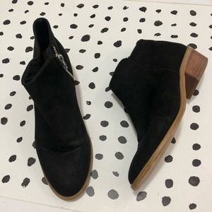 H&M Black Ankle Booties size 40
Ankle boots